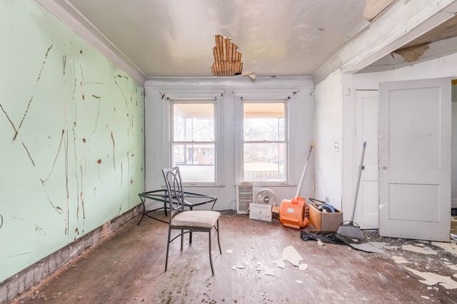 2251 Cortland St, Detroit, MI 48206 - interior space featuring crown molding