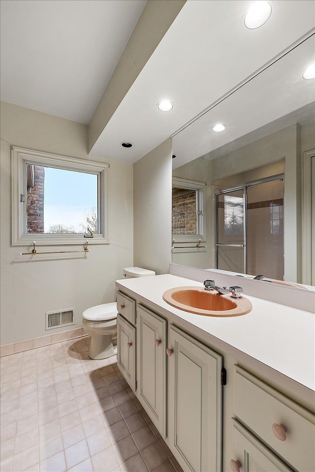 1632 Scenic Hollow Dr, Rochester Hills, MI 48306 - bathroom featuring visible vents, a healthy amount of sunlight, toilet, and vanity