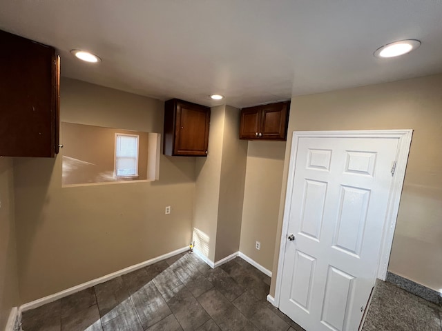 10026 Coyle St, Detroit, MI 48227 - laundry area featuring baseboards and recessed lighting