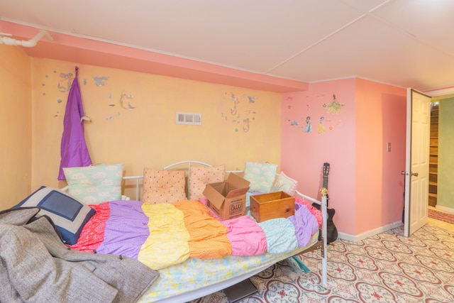 3803 Miller Rd, Kalamazoo, MI 49001 - bedroom featuring baseboards and a closet