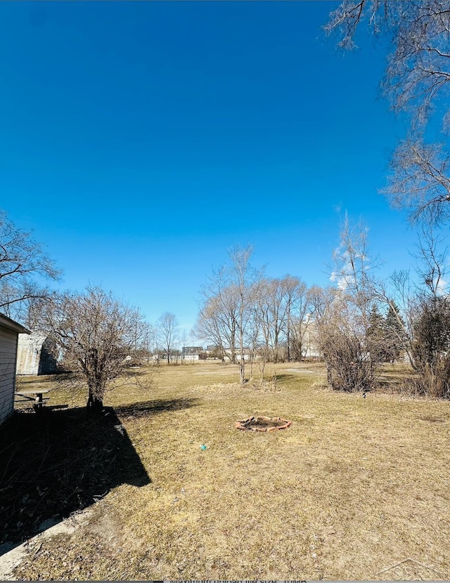 639 N Center St, Sebewaing, MI 48759 - view of grassy yard