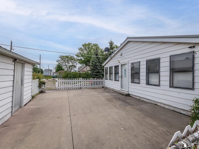 20212 Northline Rd, Taylor, MI 48180 - view of patio / terrace