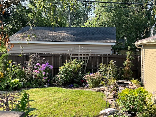 view of yard with fence
