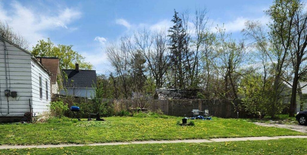 2465 N Bond St, Saginaw, MI 48602 - photo 4