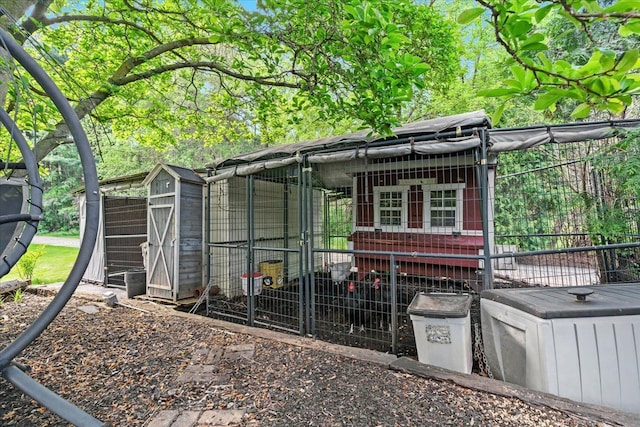 2865 Steeple Hill Rd, White Lake, MI 48383 - view of poultry coop