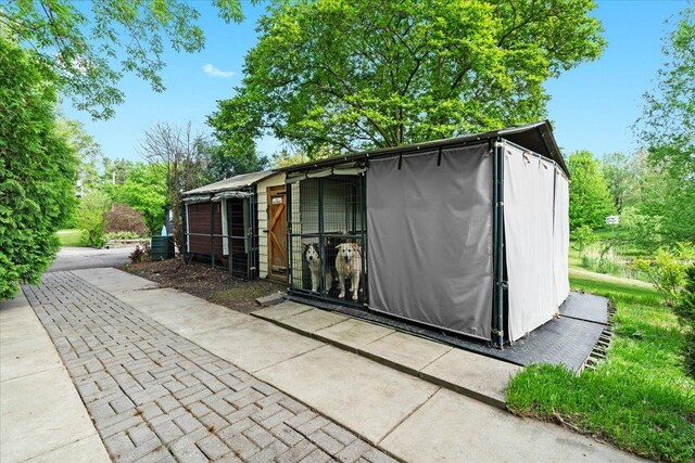 2865 Steeple Hill Rd, White Lake, MI 48383 - view of outdoor structure featuring an outbuilding