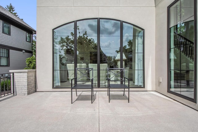 557 Greenwood Ave SE, East Grand Rapids, MI 49506 - view of patio