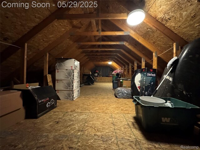 56098 Walker Ct, Macomb, MI 48042 - view of attic