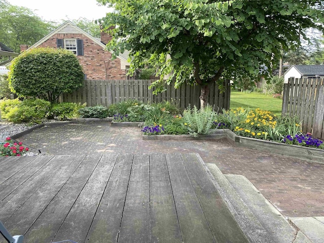 exterior space featuring fence and a yard