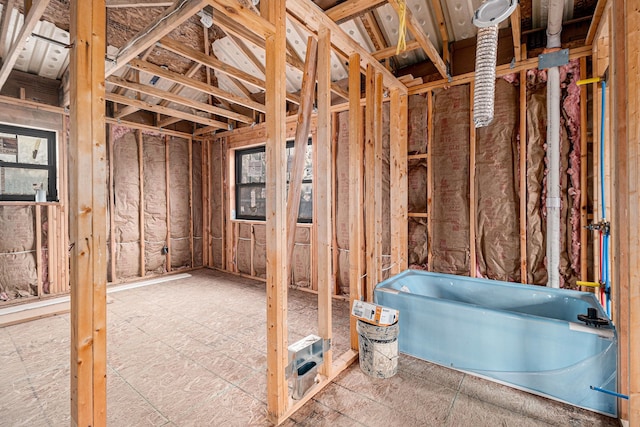23708 Lexington Ave, Eastpointe, MI 48021 - bathroom with a washtub