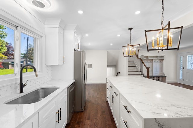 30728 W 14 Mile Rd, West Bloomfield, MI 48322 - kitchen featuring a sink, recessed lighting, a chandelier, appliances with stainless steel finishes, and dark wood-style flooring