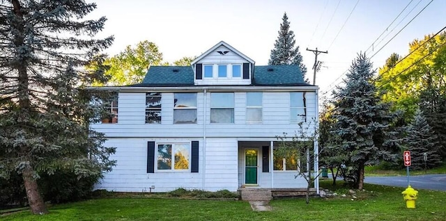 2255 Gaynor Ave NW, Grand Rapids, MI 49544 - view of front of property with a front lawn