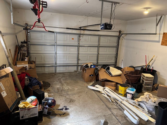 25966 Peppertree Ln, Warren, MI 48091 - garage with a garage door opener