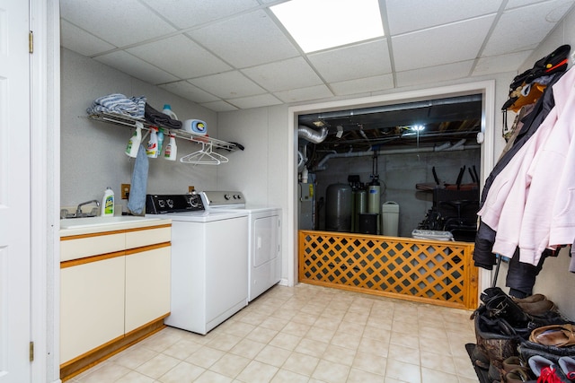 1405 S Sashabaw Rd, Ortonville, MI 48462 - laundry area featuring independent washer and dryer, laundry area, and a sink