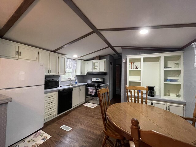 7548 Donna St, Lake, MI 48632