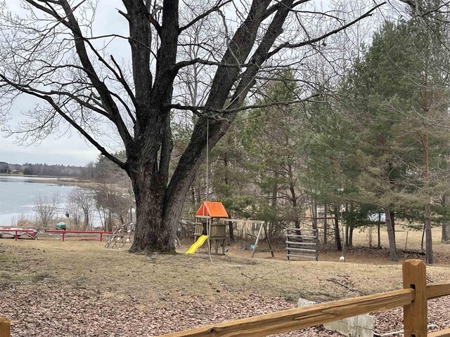 7548 Donna St, Lake, MI 48632