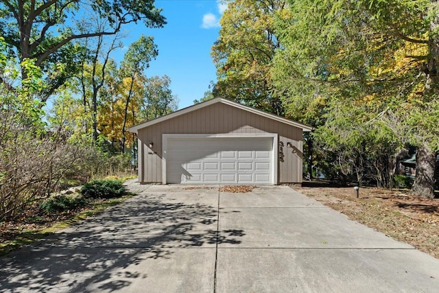 3155 Ridge Rd, White Lake, MI 48383 - view of detached garage