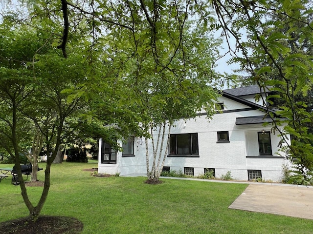 312 S Whittaker St, New Buffalo, MI 49117 - photo 2