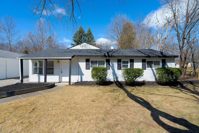 4620 Independence Dr, Clarkston, MI 48346 - ranch-style home featuring a front lawn
