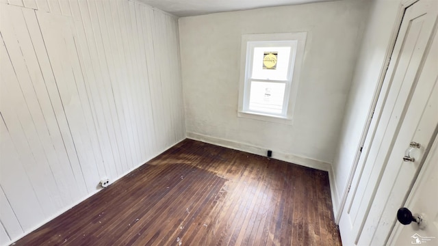 508 Humphrey St, Monroe, MI 48161 - unfurnished room featuring dark wood-style floors