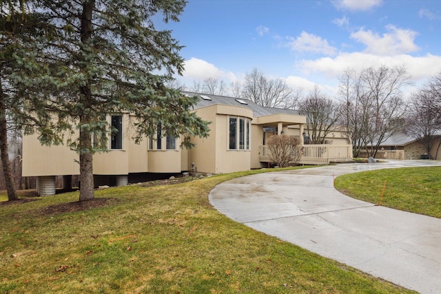 8074 Pepperwood Dr, Grand Blanc, MI 48439 - photo 2