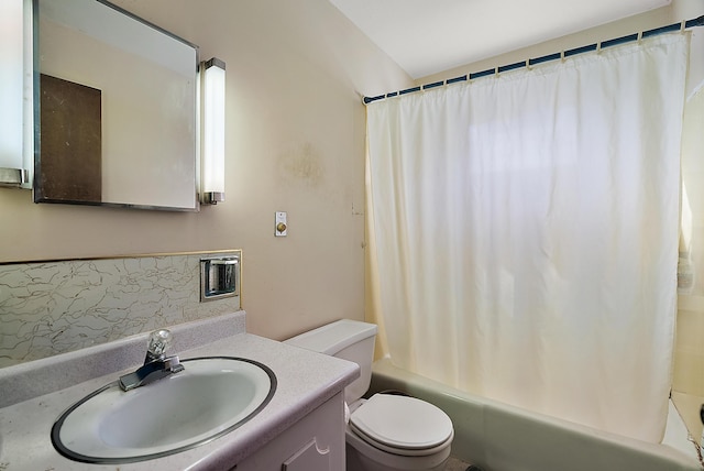 full bathroom with toilet, vanity, shower / tub combo with curtain, and decorative backsplash