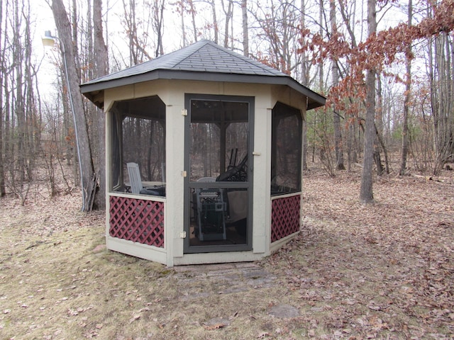 view of outdoor structure