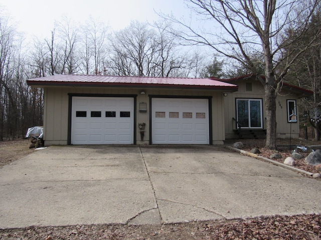 exterior space featuring driveway