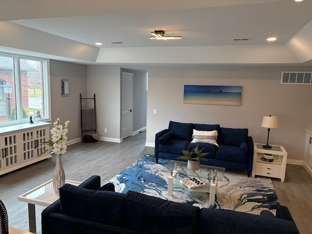 1219 N Main St, Rochester, MI 48307 - living room featuring wood finished floors, recessed lighting, baseboards, and visible vents