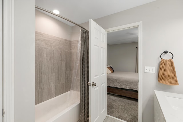 33172 Swallow Dr, Rockwood, MI 48173 - ensuite bathroom with shower / tub combo and ensuite bathroom