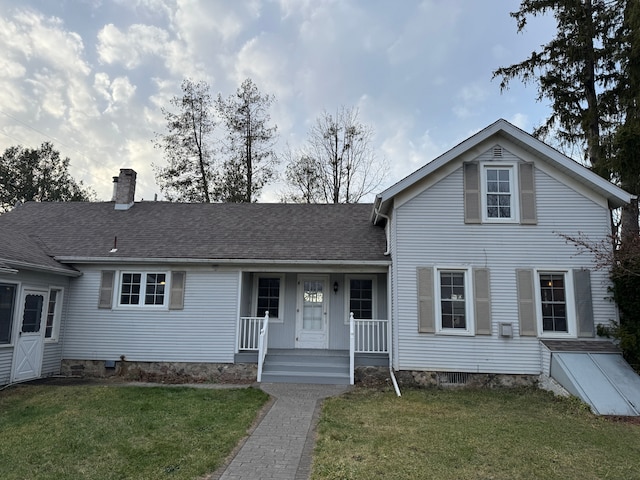 8162 Groveland Rd, Holly, MI 48442 - traditional home with a porch, a chimney, and a front lawn