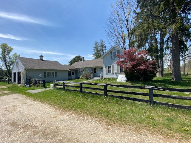 8162 Groveland Rd, Holly, MI 48442 - view of front of property with fence