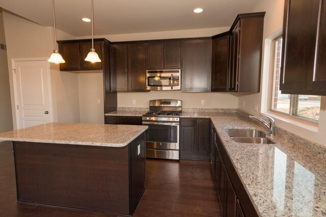 53178 Woodland Mdws, Chesterfield, MI 48047 - photo 4