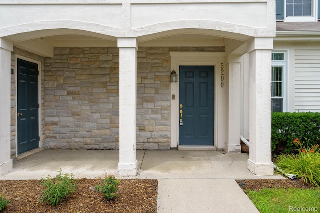 5200 Addington Dr Unit 49, Commerce Twp, MI 48390 - photo 2