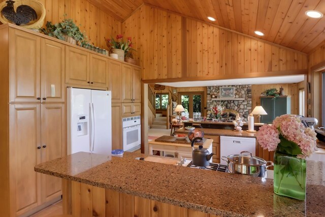 4537 E Duck Lake Rd, Lake Leelanau, MI 49653