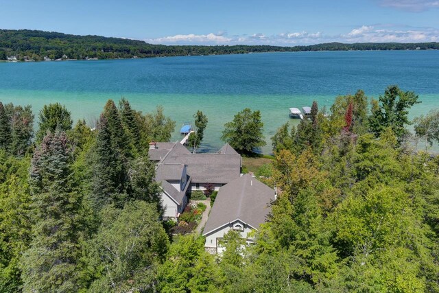 4537 E Duck Lake Rd, Lake Leelanau, MI 49653