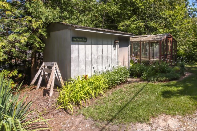 4537 E Duck Lake Rd, Lake Leelanau, MI 49653