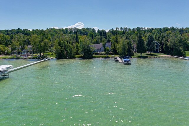4537 E Duck Lake Rd, Lake Leelanau, MI 49653