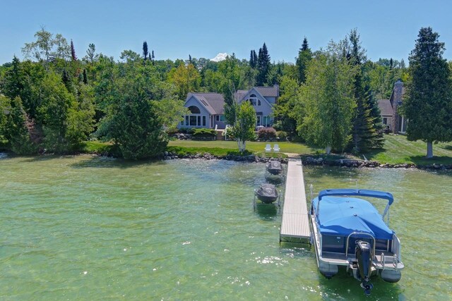 4537 E Duck Lake Rd, Lake Leelanau, MI 49653
