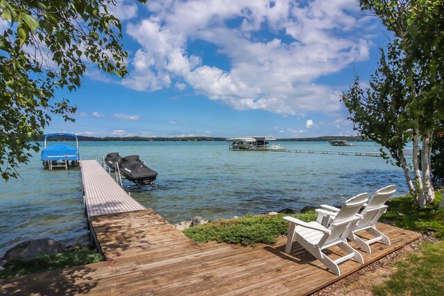 4537 E Duck Lake Rd, Lake Leelanau, MI 49653