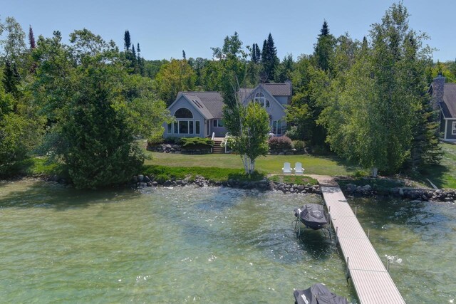4537 E Duck Lake Rd, Lake Leelanau, MI 49653