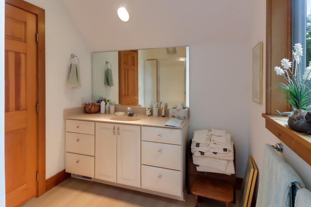 4537 E Duck Lake Rd, Lake Leelanau, MI 49653