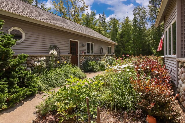 4537 E Duck Lake Rd, Lake Leelanau, MI 49653