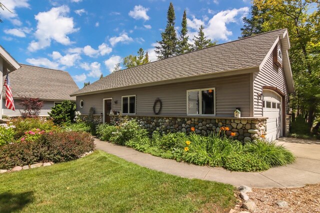 4537 E Duck Lake Rd, Lake Leelanau, MI 49653