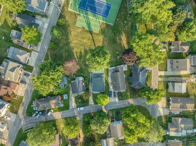 drone / aerial view featuring a residential view