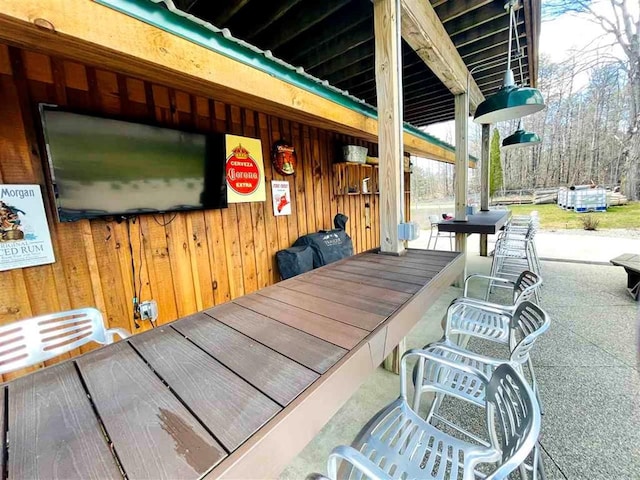 deck featuring outdoor dry bar
