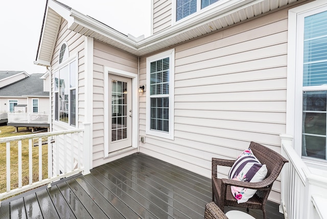 2667 Oxford Cir, Ann Arbor, MI 48103 - deck with a lawn