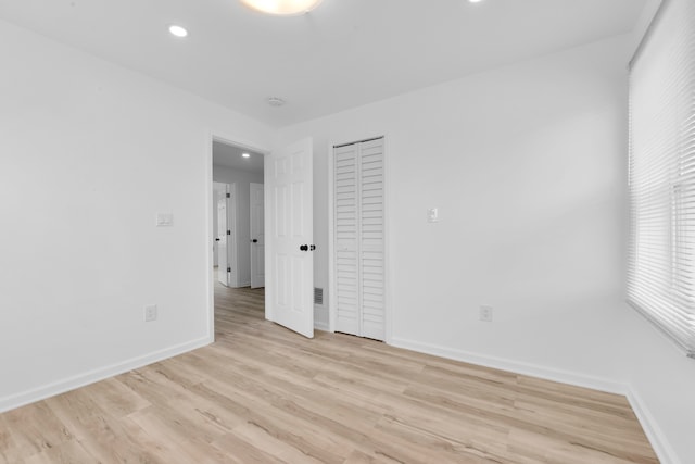 2916 Gladstone St, Detroit, MI 48206 - empty room with baseboards, recessed lighting, and light wood-type flooring