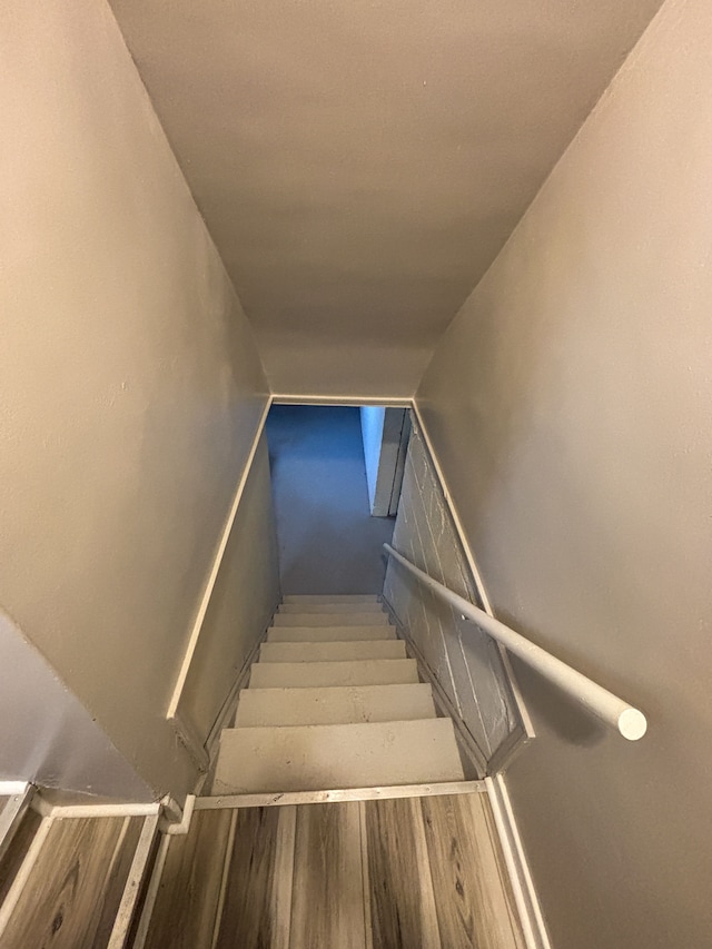 18484 Ashton Ave, Detroit, MI 48219 - view of stairway