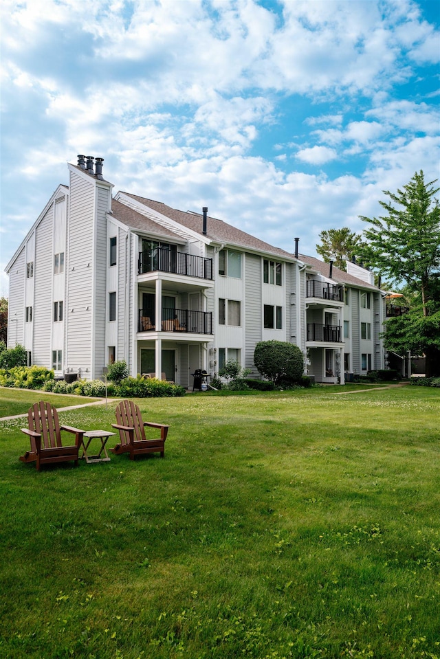 750 Centre Pl, Traverse City, MI 49686 - view of property